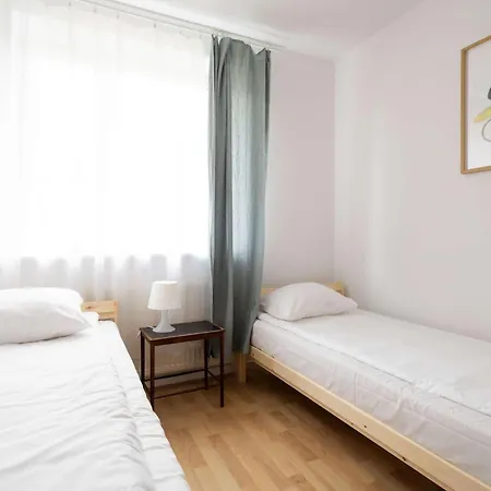Spacious With Garden In The Tri-city By Renters شقة سوبوت