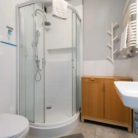 Spacious With Garden In The Tri-city By Renters